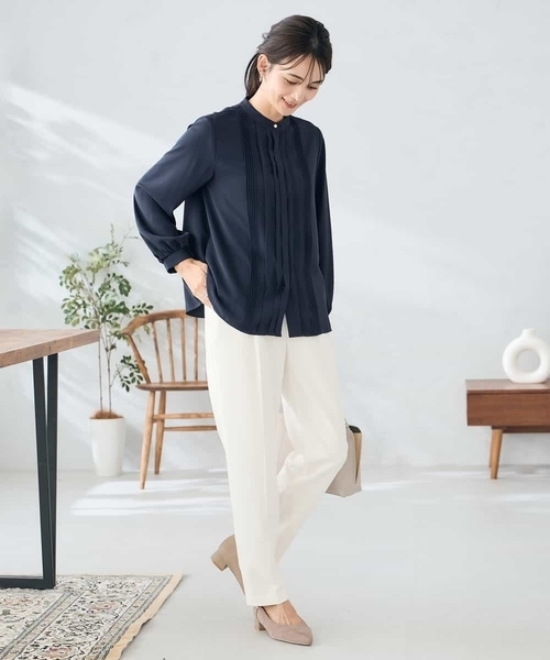 a.v.v(アーヴェヴェ)の「【洗える/WEB限定】ピンタックブラウス(シャツ/ブラウス・レディース・ホワイト/ネイビー/ダークインディゴブルー・42/40/36/38)」の13枚目の写真