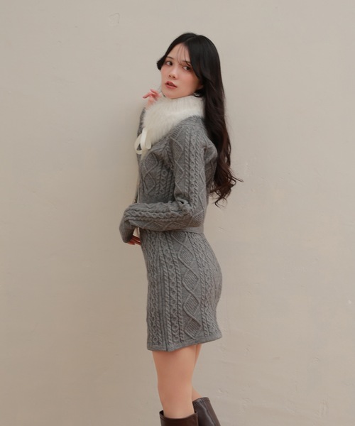 M DOLLY(エムドリー)の「fur tippet aurora knit set up/ファーティペットアウローラニットセットアップ(セットアップ・レディース・グレー/アイボリー・FREE)」の12枚目の写真