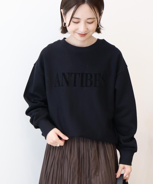 AMERICAN HOLIC(アメリカンホリック)の「Fairfield フロッキースウェットプルオーバー(スウェット・レディース・ボルドー/ネイビー/グレー系その他/ブラック・M/L)」の1枚目の写真