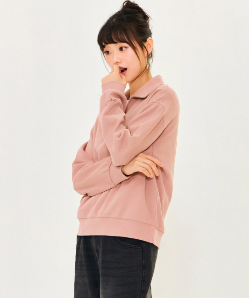 CHASECULT(チェイスカルト)の「女性オープンカラー スウェットTシャツ-ピンク(スウェット・レディース・ピンク・90/85)」の2枚目の写真