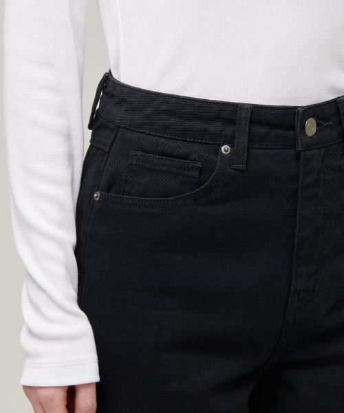 MUSINSA STANDARD WOMAN（ムシンサスタンダードウーマン）の「ウィメンズストレートデニムパンツ[ブラック]（デニムパンツ・レディース・その他・30/23/24/25/26/27/28/29/32）」の5枚目の写真