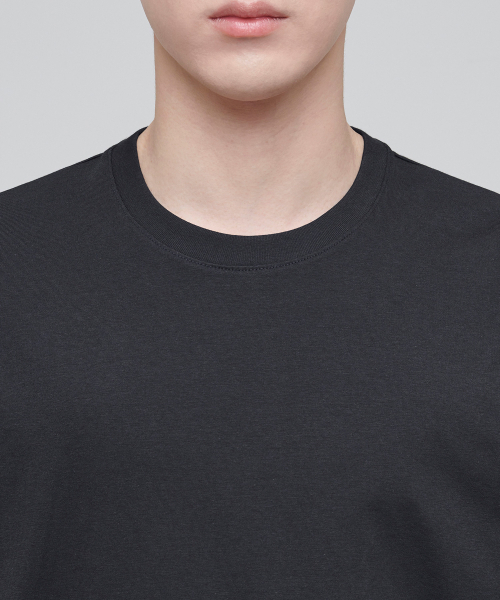 MUSINSA STANDARD（ムシンサスタンダード）の「[クールタンダード] クルーネック長袖Tシャツ [ダークグレー]（Tシャツ/カットソー・メンズ・その他・SMALL/MEDIUM/LARGE/X-LARGE/XX-LARGE/XXX-LARGE）」の3枚目の写真