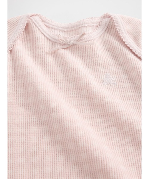GAP(ギャップ)の「はじめてのお気に入り ソフトスパン ワッフルボディスーツ (ベビー)(ロンパース・キッズ・ピンク・90cm/80cm/50cm/60cm/70cm)」の2枚目の写真