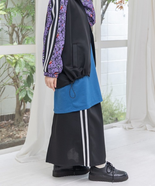 ScoLar(スカラー)の「153716:仲宗根泉(HY)コラボ 柄切替ジャージスカート(スカート・レディース・ブラック/パープル・M)」の13枚目の写真