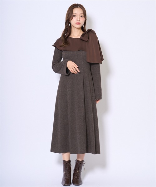 AND COUTURE(アンドクチュール)の「ショルダーリボンカットソーワンピース(ワンピース・レディース・ブラウン/ベージュ/チャコールグレー・FREE)」の14枚目の写真