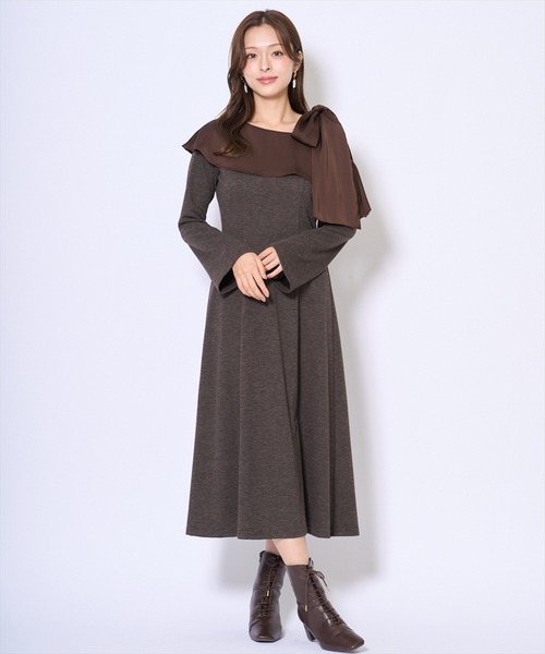 AND COUTURE(アンドクチュール)の「ショルダーリボンカットソーワンピース(ワンピース・レディース・ブラウン/ベージュ/チャコールグレー・FREE)」の16枚目の写真