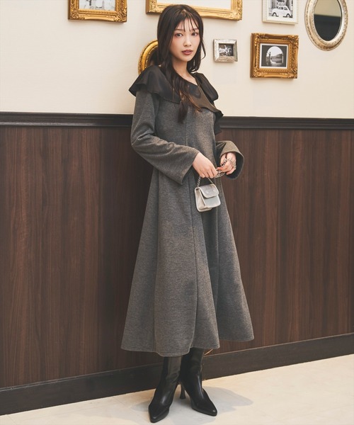 AND COUTURE(アンドクチュール)の「ショルダーリボンカットソーワンピース(ワンピース・レディース・ブラウン/ベージュ/チャコールグレー・FREE)」の5枚目の写真