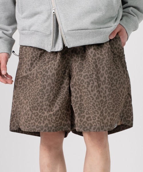 rehacer(レアセル)の「rehacer : Sunday Leopard Shorts / サンデー レオパード ショーツ(その他パンツ・メンズ・グレー/ブルー/グリーン/ブラウン/パープル・LARGE/X-LARGE/MEDIUM)」の2枚目の写真
