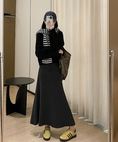 SallyLunn(サリーラン)の「Aラインニットスカート(スカート・レディース・ブラック/ブラウン/ホワイト/グレー・MEDIUM/LARGE)」の12枚目の写真