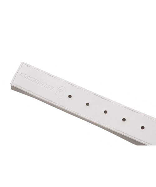 A BATHING APE（アベイシングエイプ）の「BAPE LOGO BELT W/ RHINESTONES（ベルト・メンズ・ホワイト・FREE）」の4枚目の写真