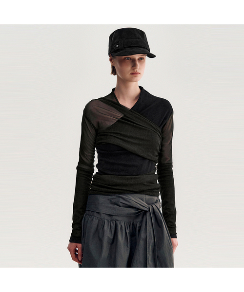 KIMZISU(キムジス)の「Layered Long Sleeve Top _ BLACK(Tシャツ/カットソー・レディース・ブラック・OS)」の1枚目の写真