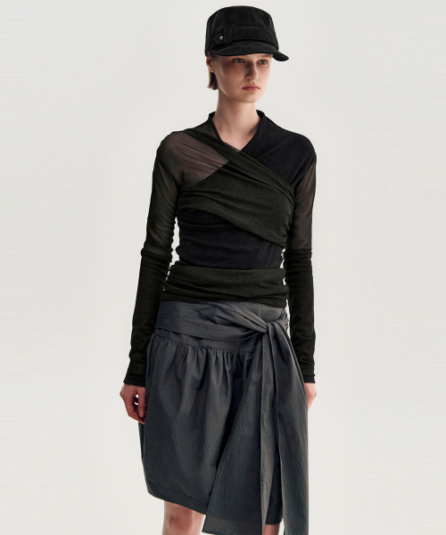 KIMZISU(キムジス)の「Layered Long Sleeve Top _ BLACK(Tシャツ/カットソー・レディース・ブラック・OS)」の5枚目の写真