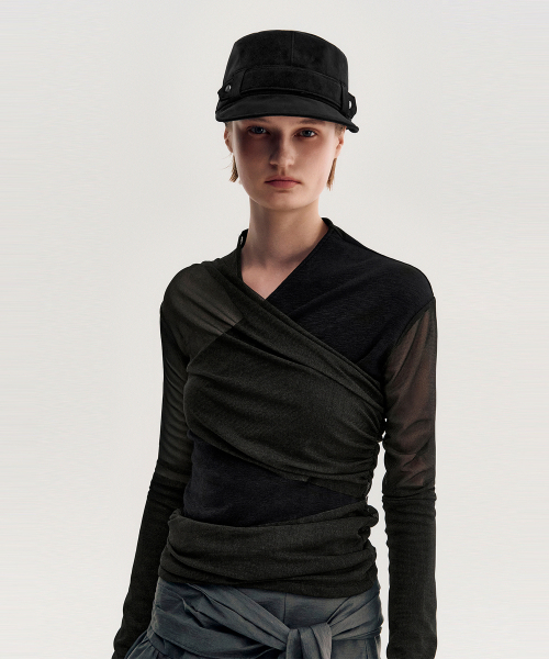 KIMZISU(キムジス)の「Layered Long Sleeve Top _ BLACK(Tシャツ/カットソー・レディース・ブラック・OS)」の6枚目の写真