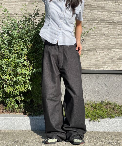 WEST GRAND BOULEVARD(ウエストグランドブルバード)の「ヒューズワイドワンタック生地デニムパンツBLACKINDIGO(デニムパンツ・レディース・その他・MEDIUM/LARGE/X-LARGE/X-SMALL/SMALL)」の7枚目の写真