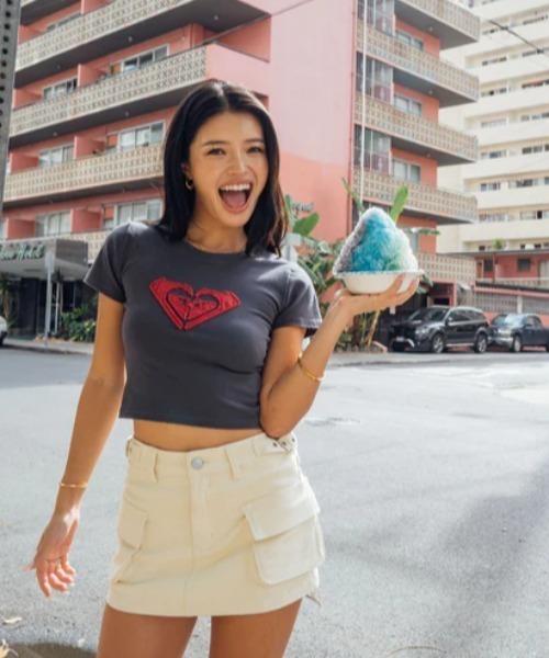 ROXY（ロキシー）の「ROXY×NANAHA S/S TEE/ロキシー半袖Tシャツ（Tシャツ/カットソー・レディース・ブラック・MEDIUM/LARGE）」の3枚目の写真