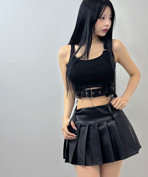FOLLOWIN(フォロウィン)の「【SET UP】2wayレースリボンクロップドフーディー & タンクセットアップ(セットアップ・レディース・ブラック/カーキ・FREE)」の11枚目の写真