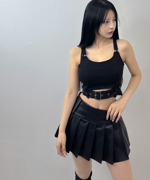 FOLLOWIN(フォロウィン)の「【SET UP】2wayレースリボンクロップドフーディー & タンクセットアップ(セットアップ・レディース・ブラック/カーキ・FREE)」の12枚目の写真