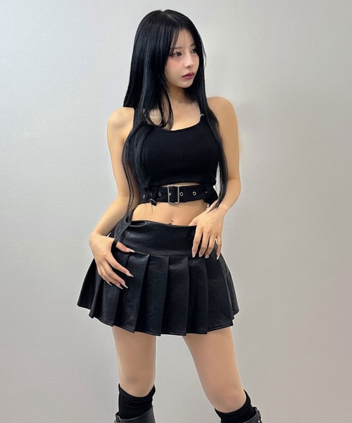 FOLLOWIN(フォロウィン)の「【SET UP】2wayレースリボンクロップドフーディー & タンクセットアップ(セットアップ・レディース・ブラック/カーキ・FREE)」の9枚目の写真