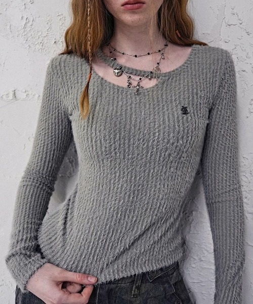 AVANDRESS(アバンドレス )の「AVANDRESS/FUZZ HOLE ロングスリーブ(Tシャツ/カットソー・レディース・チャコール/ブラック・SMALL)」の1枚目の写真