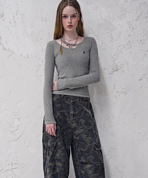 AVANDRESS(アバンドレス )の「AVANDRESS/FUZZ HOLE ロングスリーブ(Tシャツ/カットソー・レディース・チャコール/ブラック・SMALL)」の3枚目の写真