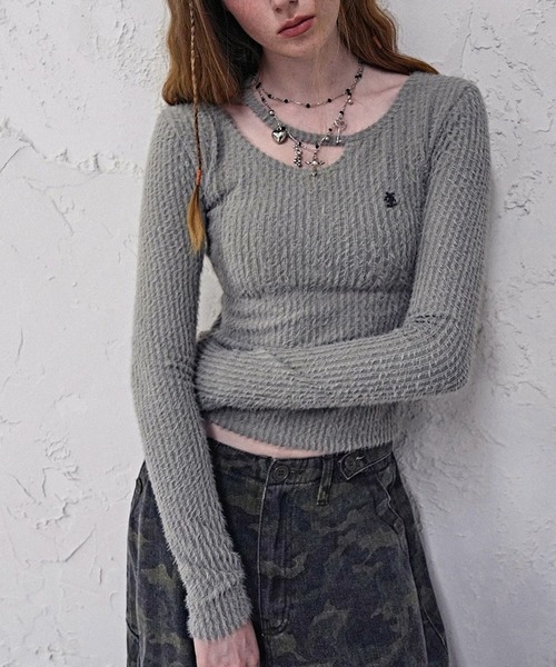 AVANDRESS(アバンドレス )の「AVANDRESS/FUZZ HOLE ロングスリーブ(Tシャツ/カットソー・レディース・チャコール/ブラック・SMALL)」の5枚目の写真