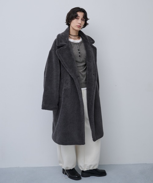 AIC.（エーアイシー）の「ボアロングテーラードコート（チェスターコート・レディース・モカ/チャコールグレー・FREE）」の8枚目の写真