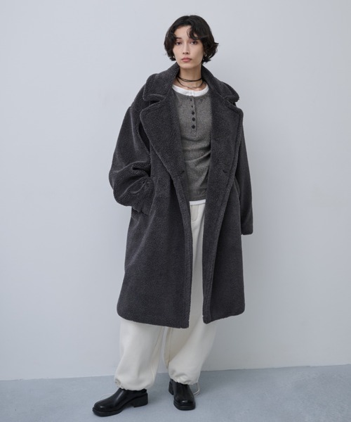 AIC.（エーアイシー）の「ボアロングテーラードコート（チェスターコート・レディース・モカ/チャコールグレー・FREE）」の9枚目の写真