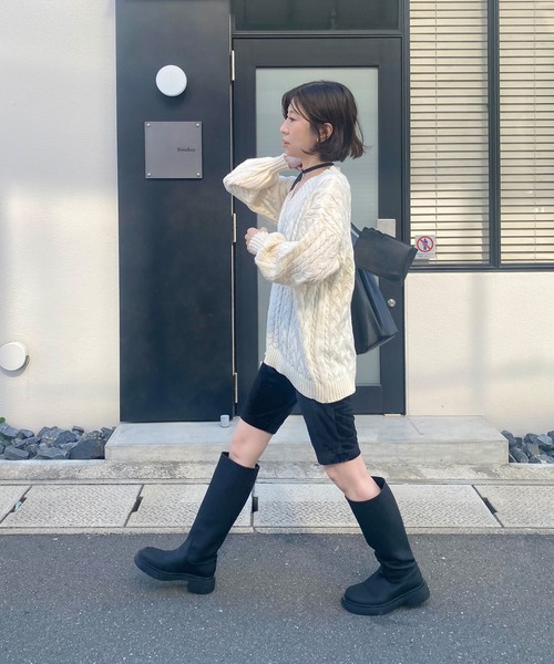 ISOOK(アイスー)の「Vネックケーブルニット(kiharu select) / セーター プルオーバー 長袖 ミドル丈 グレー アイボリー(ニット/セーター・レディース・アイボリー/グレー・FREE)」の14枚目の写真