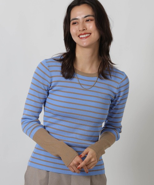 LAKOLE（ラコレ）の「12ゲージ袖配色ニット2 / 638483（ニット/セーター・レディース・ネイビー/オフホワイト/ホワイト×ブラック/ブラック/ライトブルー・FREE）」の4枚目の写真