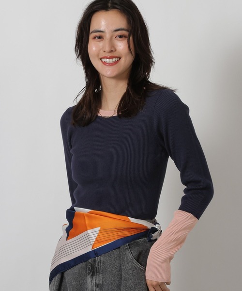 LAKOLE（ラコレ）の「12ゲージ袖配色ニット2 / 638483（ニット/セーター・レディース・ネイビー/オフホワイト/ホワイト×ブラック/ブラック/ライトブルー・FREE）」の15枚目の写真