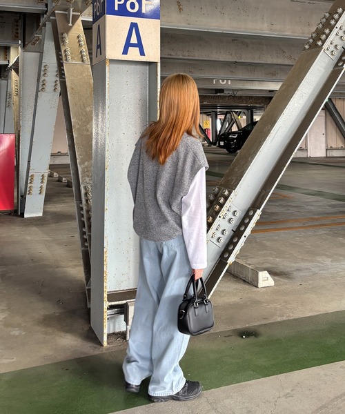 ISOOK（アイスー）の「【ISOOK / アイスー】ベーシックロングTシャツ / カットソー インナー 長袖 ロンT クルーネック 丸首 ルーズ丈 ビッグシルエット オーバーサイズ ホワイト ブラック 白 黒 無地（Tシャツ/カットソー・レディース・ブラック/ホワイト・FREE）」の17枚目の写真
