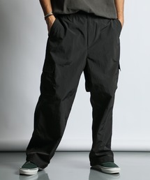 The DUFFER of ST.GEORGE（ザダファーオブセントジョージ）の「【WEB限定アイテム】RIPSTOP NYLON WIDE CARGO PANTS：リップストップナイロン ワイド カーゴパンツ（カーゴパンツ）」