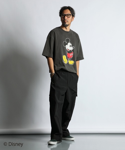 The DUFFER of ST.GEORGE（ザダファーオブセントジョージ）の「【WEB限定アイテム】RIPSTOP NYLON WIDE CARGO PANTS：リップストップナイロン ワイド カーゴパンツ（カーゴパンツ・メンズ・ブラック/カーキ・MEDIUM/SMALL/X-LARGE/LARGE）」の4枚目の写真