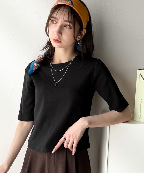 classicalelf（クラシカルエルフ）の「さりげなく華奢見せで大人の魅力アップ。5分袖ストレッチリブコンパクトトップス（Tシャツ/カットソー・レディース・オフホワイト/ブラウン/アイボリー/ブラック・X-LARGE/SMALL/MEDIUM/LARGE）」の21枚目の写真