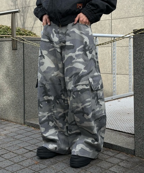 Perushu（ペルーシュ）の「WIDE SWITCHING CARGO PANTS／ワイド切り替えカーゴパンツ（その他パンツ・メンズ・その他/インディゴブルー・MEDIUM/LARGE/SMALL）」の20枚目の写真