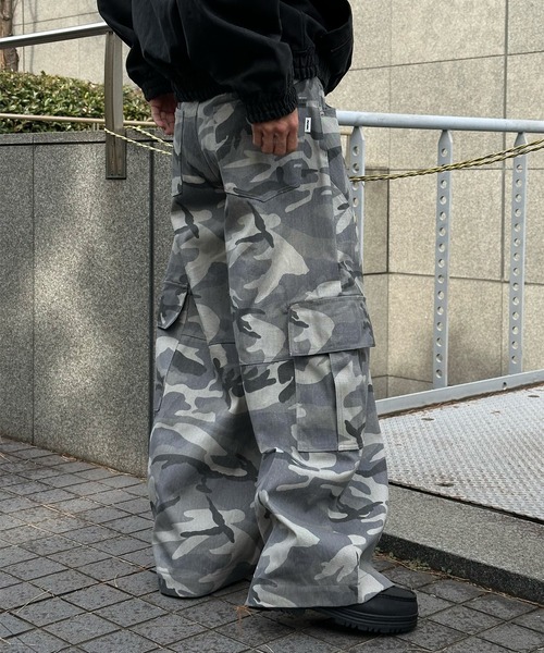 Perushu（ペルーシュ）の「WIDE SWITCHING CARGO PANTS／ワイド切り替えカーゴパンツ（その他パンツ・メンズ・その他/インディゴブルー・MEDIUM/LARGE/SMALL）」の22枚目の写真