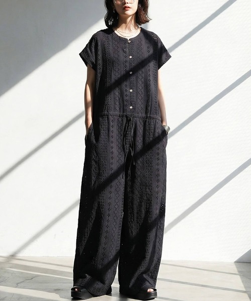 antiqua（アンティカ）の「刺繍 オールインワン（サロペット/オーバーオール・レディース・ブラック/ホワイト・ONESIZE/TL）」の2枚目の写真