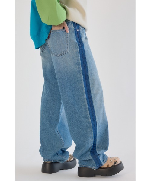 RODEO CROWNS WIDE BOWL(ロデオクラウンズワイドボウル)の「Wide Loose Denim(デニムパンツ・レディース・ライトブルー/ブルー・SMALL/MEDIUM)」の1枚目の写真