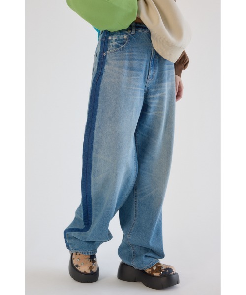 RODEO CROWNS WIDE BOWL(ロデオクラウンズワイドボウル)の「Wide Loose Denim(デニムパンツ・レディース・ライトブルー/ブルー・SMALL/MEDIUM)」の3枚目の写真