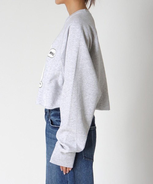 Cepica(セピカ)の「【BLACK SCORE】MIUMIU CATS CROPPED SWEATSHIRTS(Tシャツ/カットソー・レディース・グレー・FREE)」の7枚目の写真