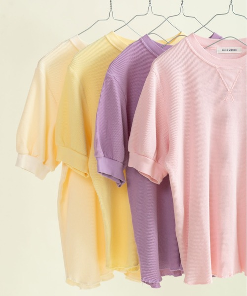 CHILD WOMAN(チャイルドウーマン)の「コットンワッフル製品染 半袖パフスリーブプルオーバー(Tシャツ/カットソー・レディース・アイボリー/ピンク/イエロー/パープル・FREE)」の3枚目の写真