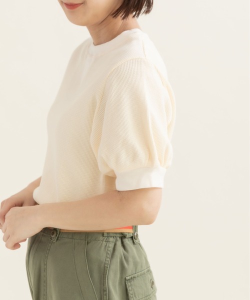 CHILD WOMAN(チャイルドウーマン)の「コットンワッフル製品染 半袖パフスリーブプルオーバー(Tシャツ/カットソー・レディース・アイボリー/ピンク/イエロー/パープル・FREE)」の15枚目の写真