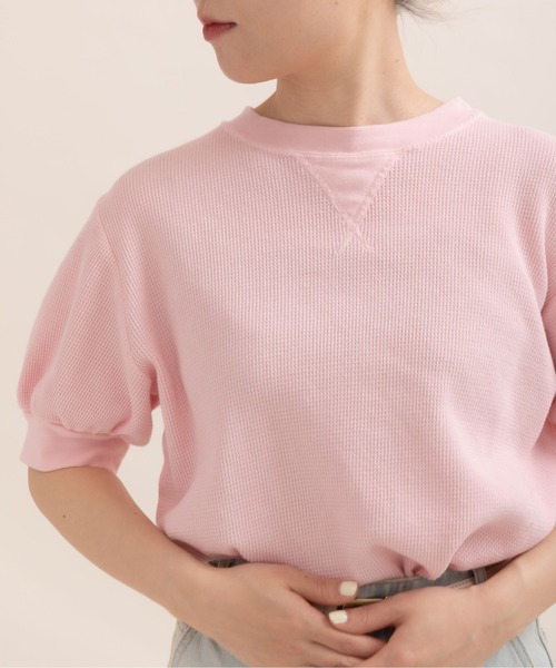 CHILD WOMAN(チャイルドウーマン)の「コットンワッフル製品染 半袖パフスリーブプルオーバー(Tシャツ/カットソー・レディース・アイボリー/ピンク/イエロー/パープル・FREE)」の5枚目の写真