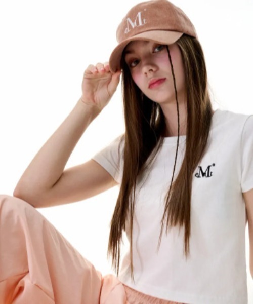 MUCENT(ムセント)の「◇MUCENT◇ブランド直輸入正規品/着丈が選べる/MUCENT SMALL LOGO T スモールロゴ半袖Tシャツ男女共用(Tシャツ/カットソー・レディース・ホワイト/ブラック・S/L/M)」の12枚目の写真