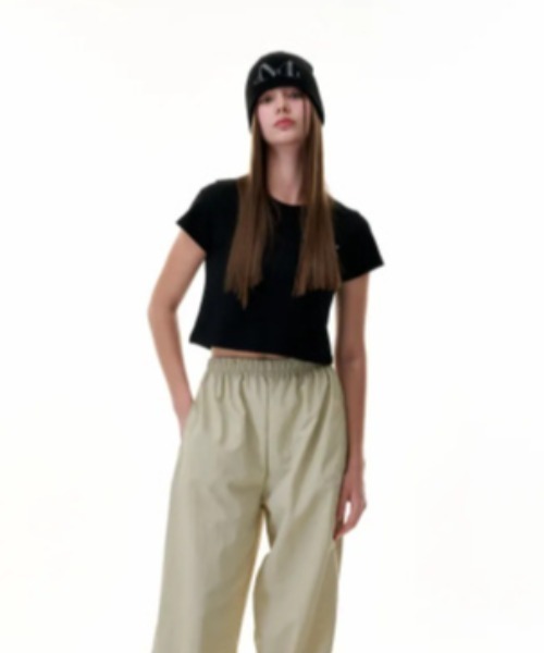 MUCENT(ムセント)の「◇MUCENT◇ブランド直輸入正規品/着丈が選べる/MUCENT SMALL LOGO T スモールロゴ半袖Tシャツ男女共用(Tシャツ/カットソー・レディース・ホワイト/ブラック・S/L/M)」の3枚目の写真