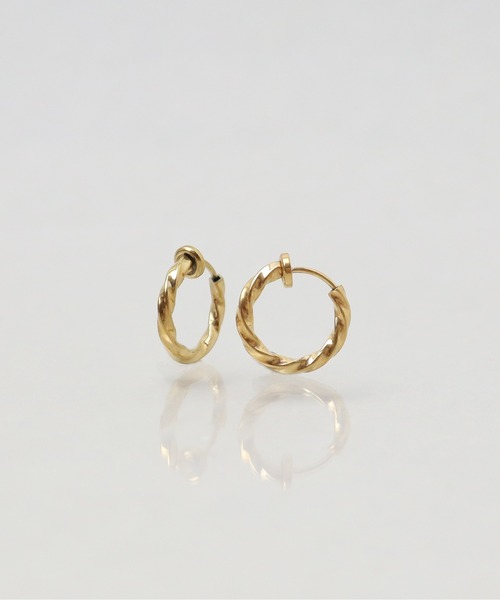 ieLS(イエルズ)の「金属アレルギー対応「ieLS」ステンレス ツイストフープイヤリング S(イヤリング・レディース・シルバー/ゴールド/ピンクゴールド・ONE SIZE)」の2枚目の写真