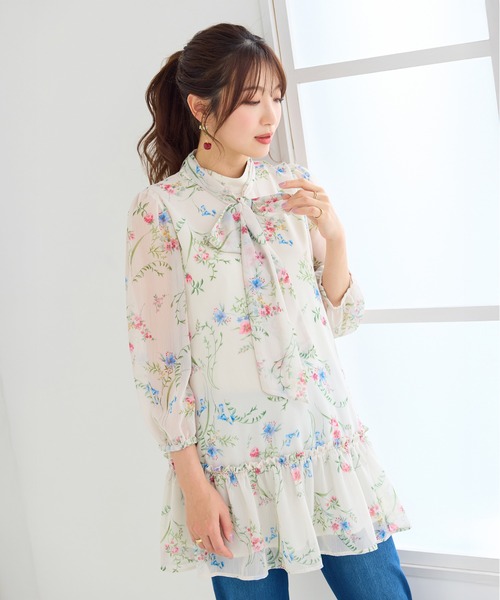 Rose Tiara(ローズティアラ)の「ボタニカルプリントリボンタイチュニック(チュニック・レディース・ベージュ/ネイビー・38/46/42)」の9枚目の写真