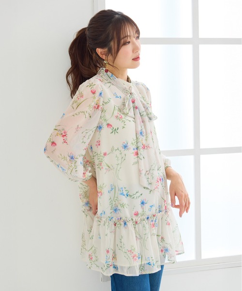 Rose Tiara(ローズティアラ)の「ボタニカルプリントリボンタイチュニック(チュニック・レディース・ベージュ/ネイビー・38/46/42)」の10枚目の写真