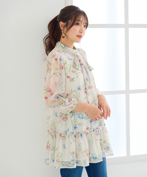 Rose Tiara(ローズティアラ)の「ボタニカルプリントリボンタイチュニック(チュニック・レディース・ベージュ/ネイビー・38/46/42)」の11枚目の写真