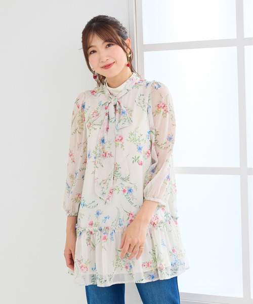 Rose Tiara(ローズティアラ)の「ボタニカルプリントリボンタイチュニック(チュニック・レディース・ベージュ/ネイビー・38/46/42)」の15枚目の写真